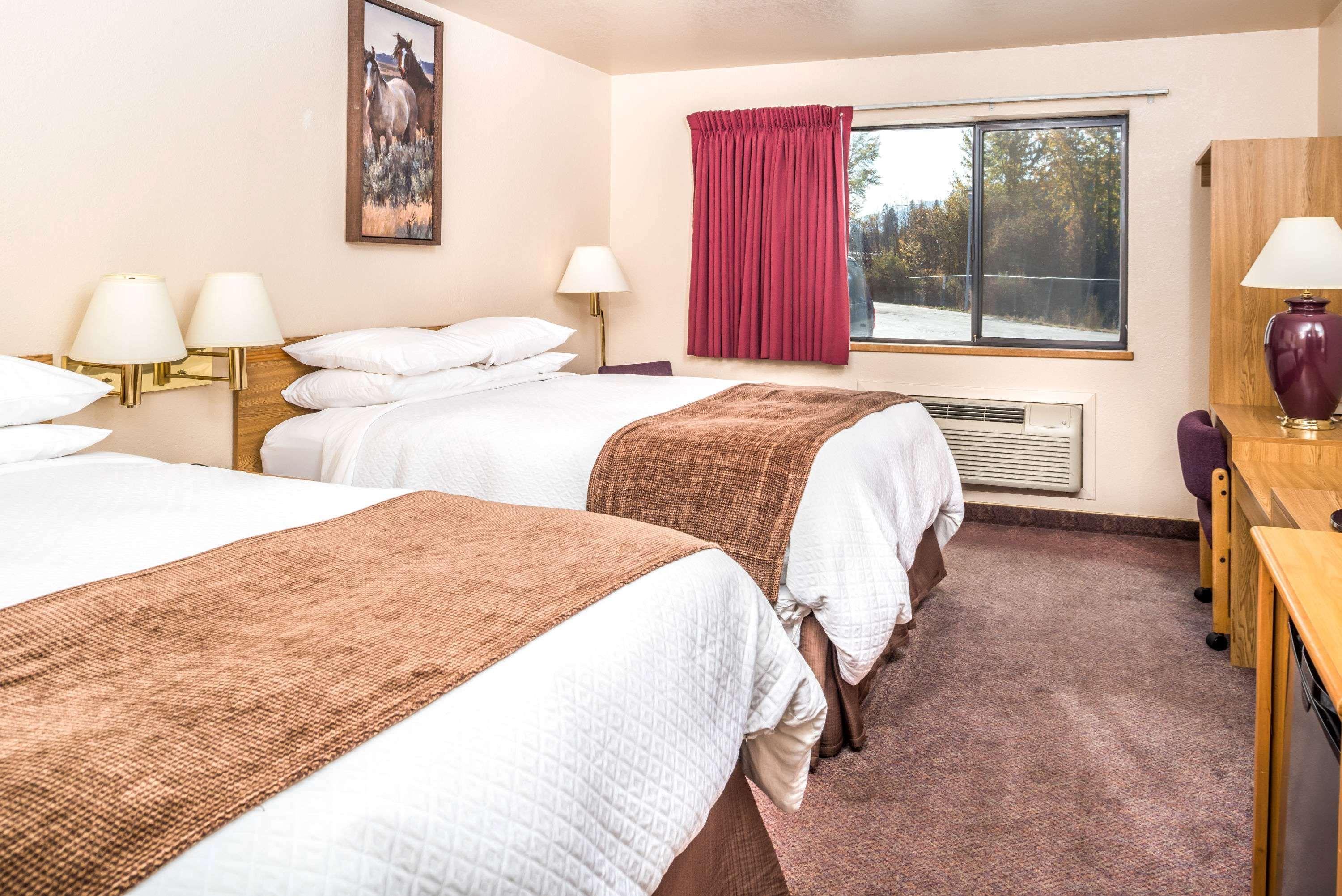 Super 8 By Wyndham St. Regis Hotel Luaran gambar
